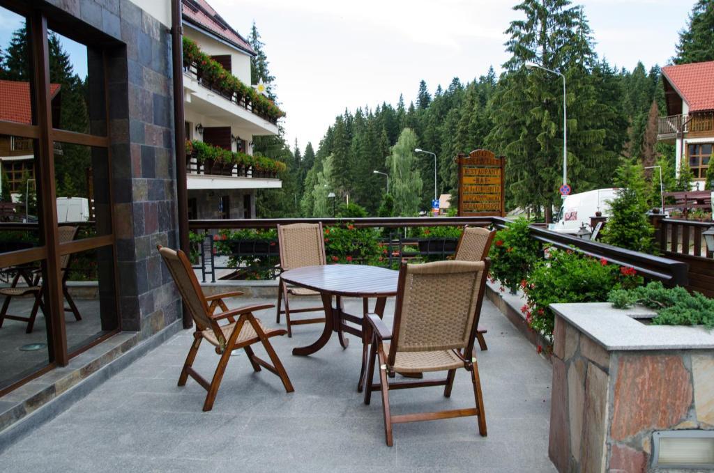 פויאנה ברשוב Edelweiss Poiana Hotels מראה חיצוני תמונה