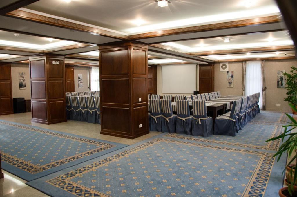 פויאנה ברשוב Edelweiss Poiana Hotels מראה חיצוני תמונה