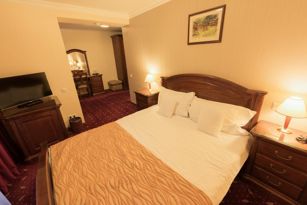 פויאנה ברשוב Edelweiss Poiana Hotels חדר תמונה