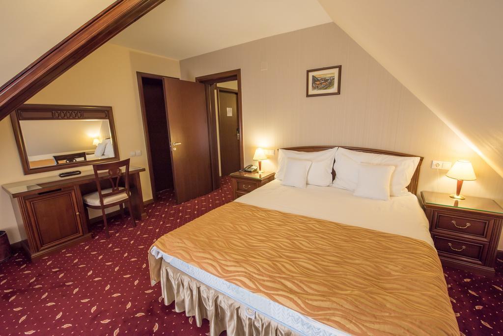 פויאנה ברשוב Edelweiss Poiana Hotels חדר תמונה