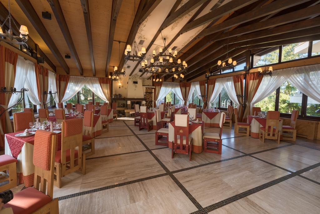 פויאנה ברשוב Edelweiss Poiana Hotels מראה חיצוני תמונה