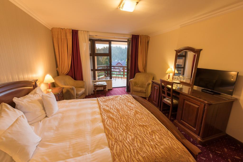 פויאנה ברשוב Edelweiss Poiana Hotels מראה חיצוני תמונה