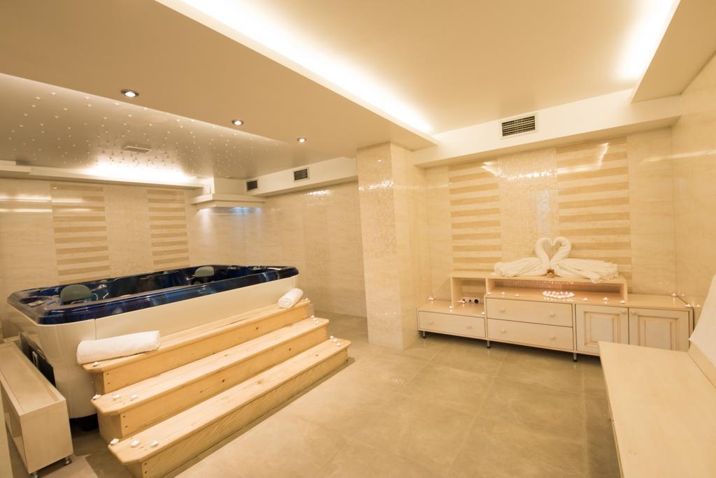 פויאנה ברשוב Edelweiss Poiana Hotels מראה חיצוני תמונה
