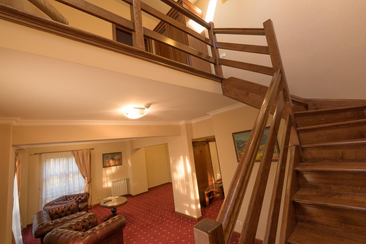 פויאנה ברשוב Edelweiss Poiana Hotels מראה חיצוני תמונה
