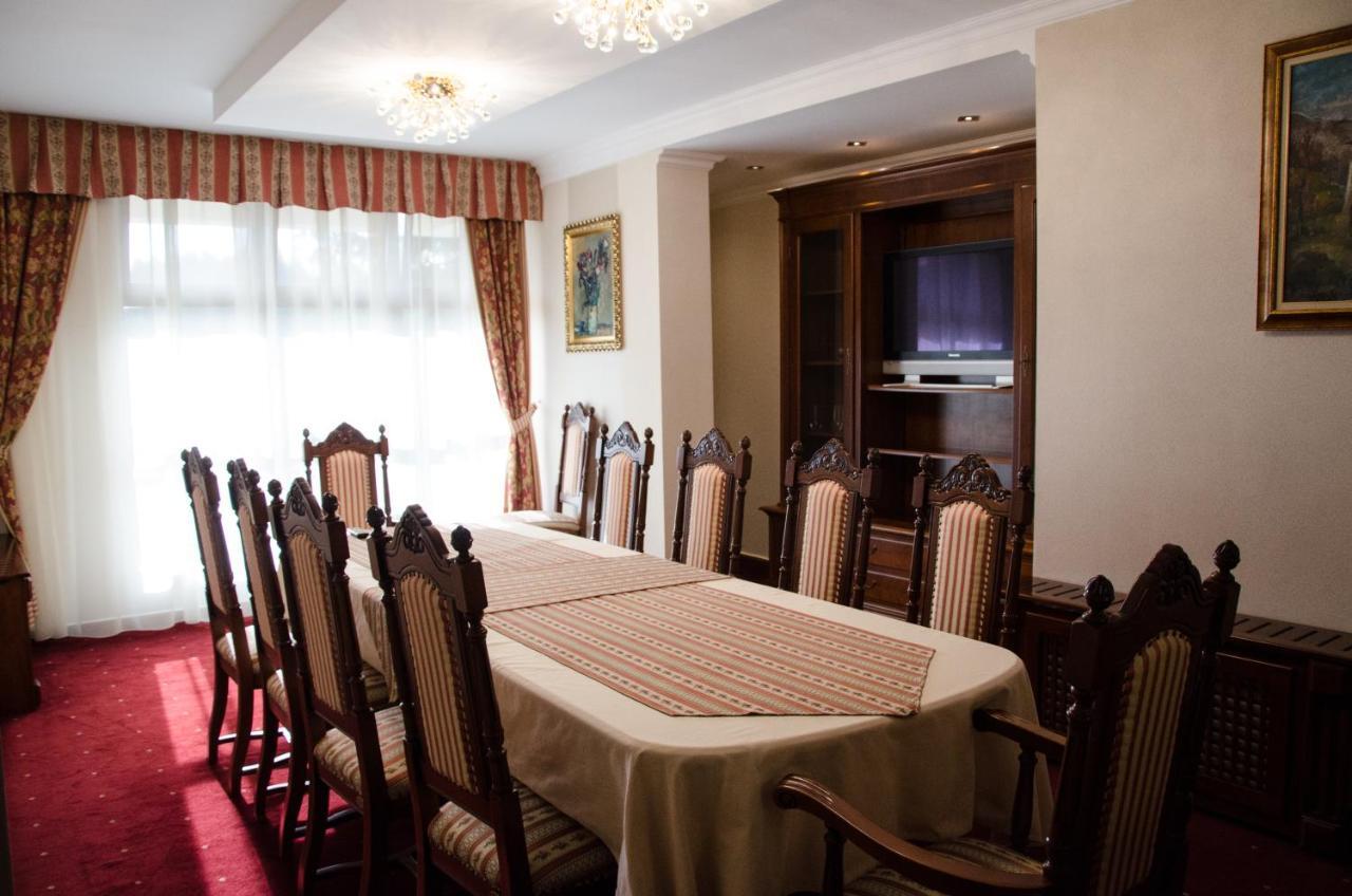 פויאנה ברשוב Edelweiss Poiana Hotels מראה חיצוני תמונה